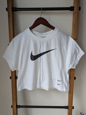 Nike Women's White Cropped Tee - Size L